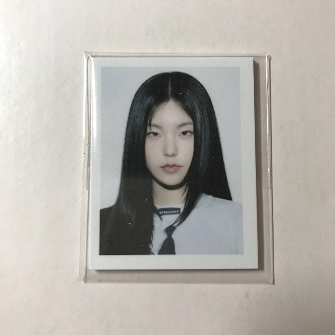 ITZY GOLD プロフィールフォトセット エンタメ/ホビーのCD(K-POP/アジア)の商品写真