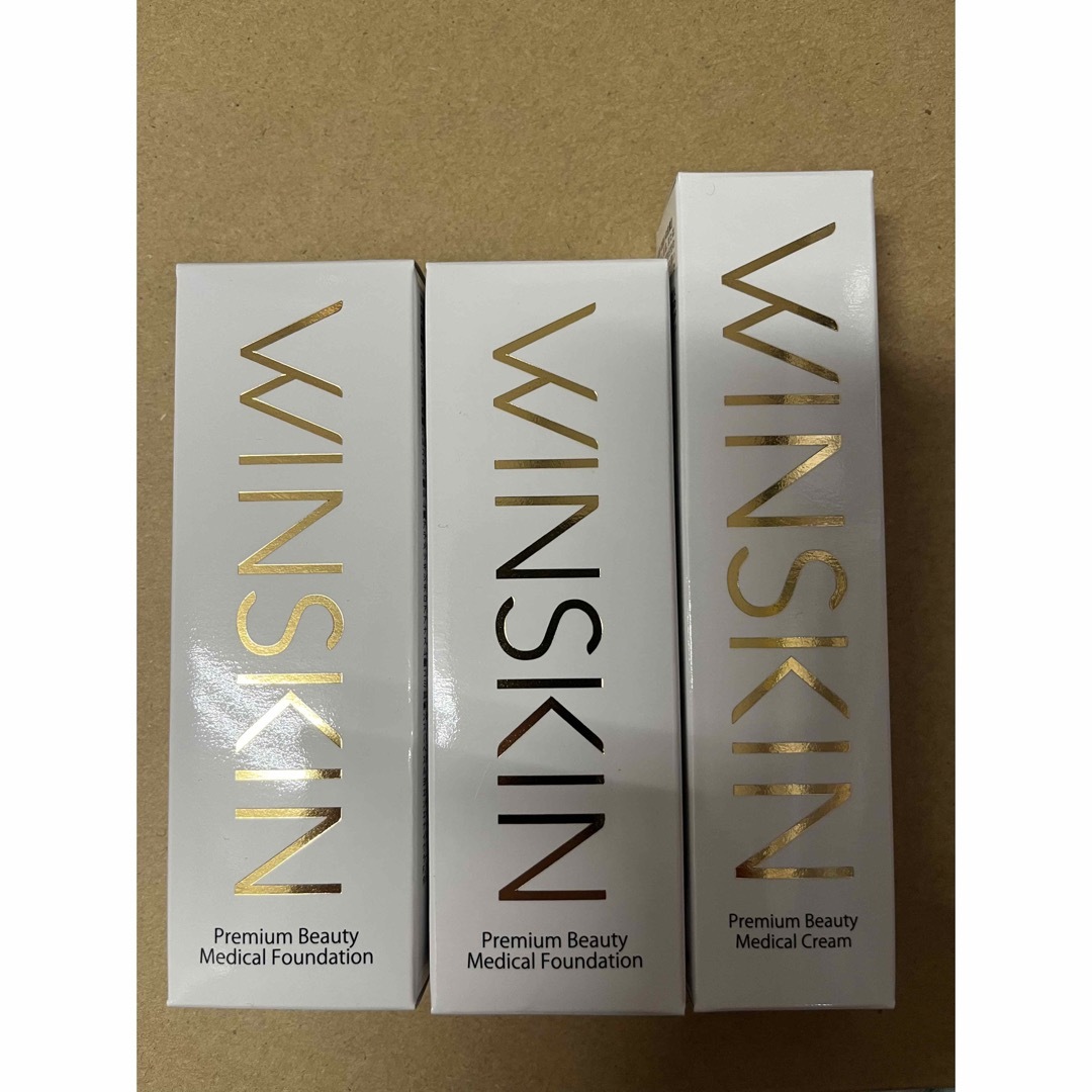 WINSKIN薬用クリーム22g(1個美白リキッドファンデーション26g(2個) WINSKIN薬用クリーム22g(1個美白リキッドファンデーション26g(2個)