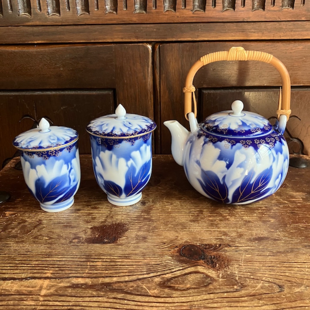 深川製磁 - 深川製 急須 蓋付 夫婦 湯呑み 茶器 煎茶 金彩 染付 深川製磁 - 深川製 急須 蓋付 夫婦 湯呑み 茶器 煎茶 金彩 染付