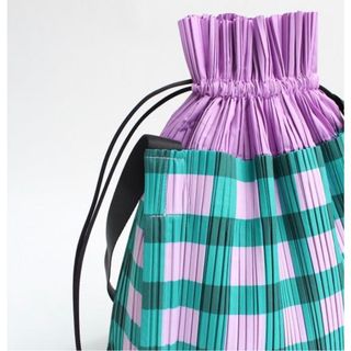 PLEATS PLEASE ISSEY MIYAKE(ショルダーバッグ)のフリマ PLEATS PLEASE ISSEY MIYAKE(ショルダーバッグ)のフリマ