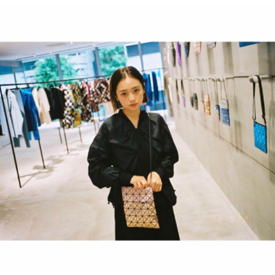 BaoBaoIsseyMiyake - BAOBAO PLATINUM MERMAID ショルダーバッグ BaoBaoIsseyMiyake - BAOBAO PLATINUM MERMAID ショルダーバッグ