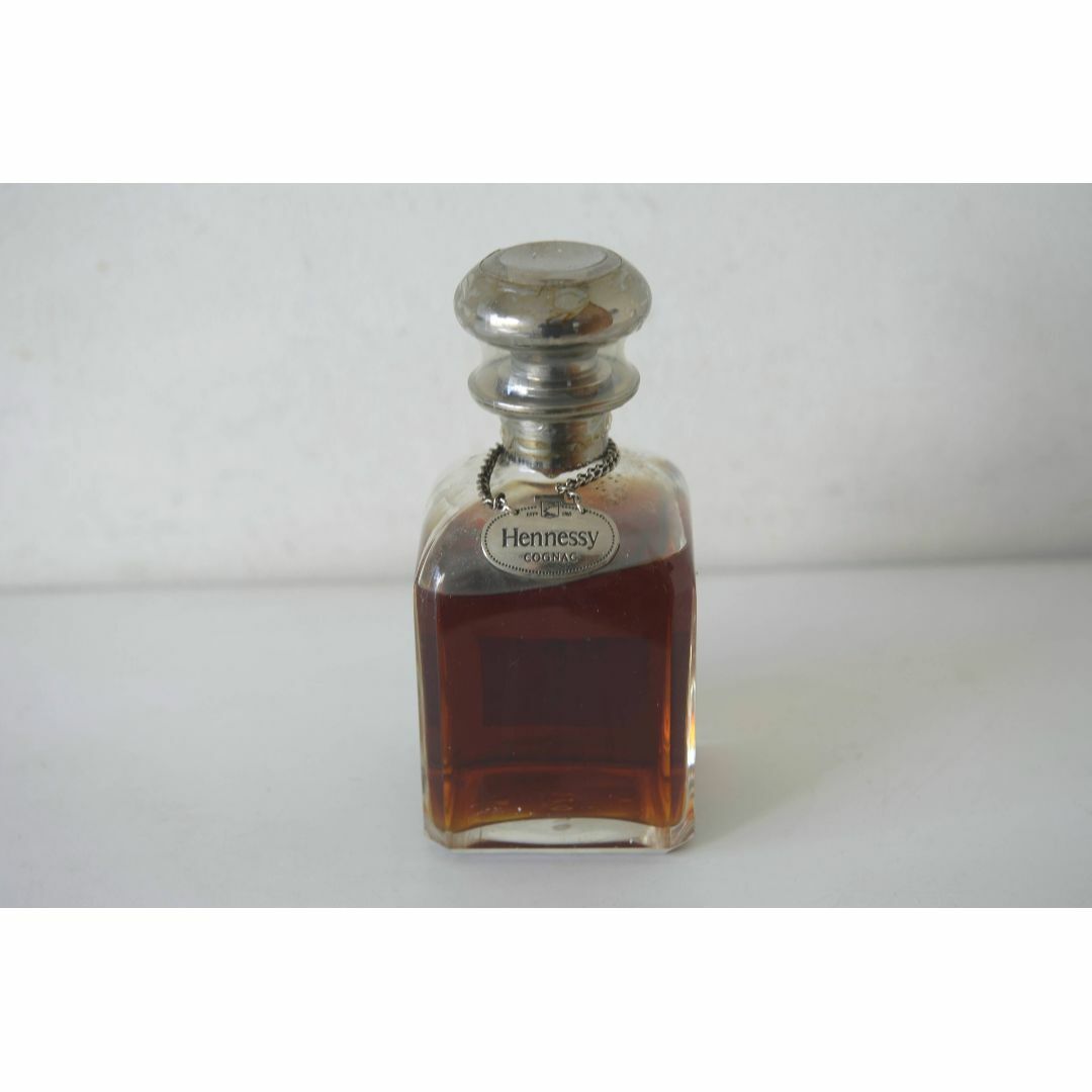 Hennessy ヘネシー シルバートップ 未開栓 700ml 古酒 Hennessy ヘネシー シルバートップ 未開栓 700ml 古酒