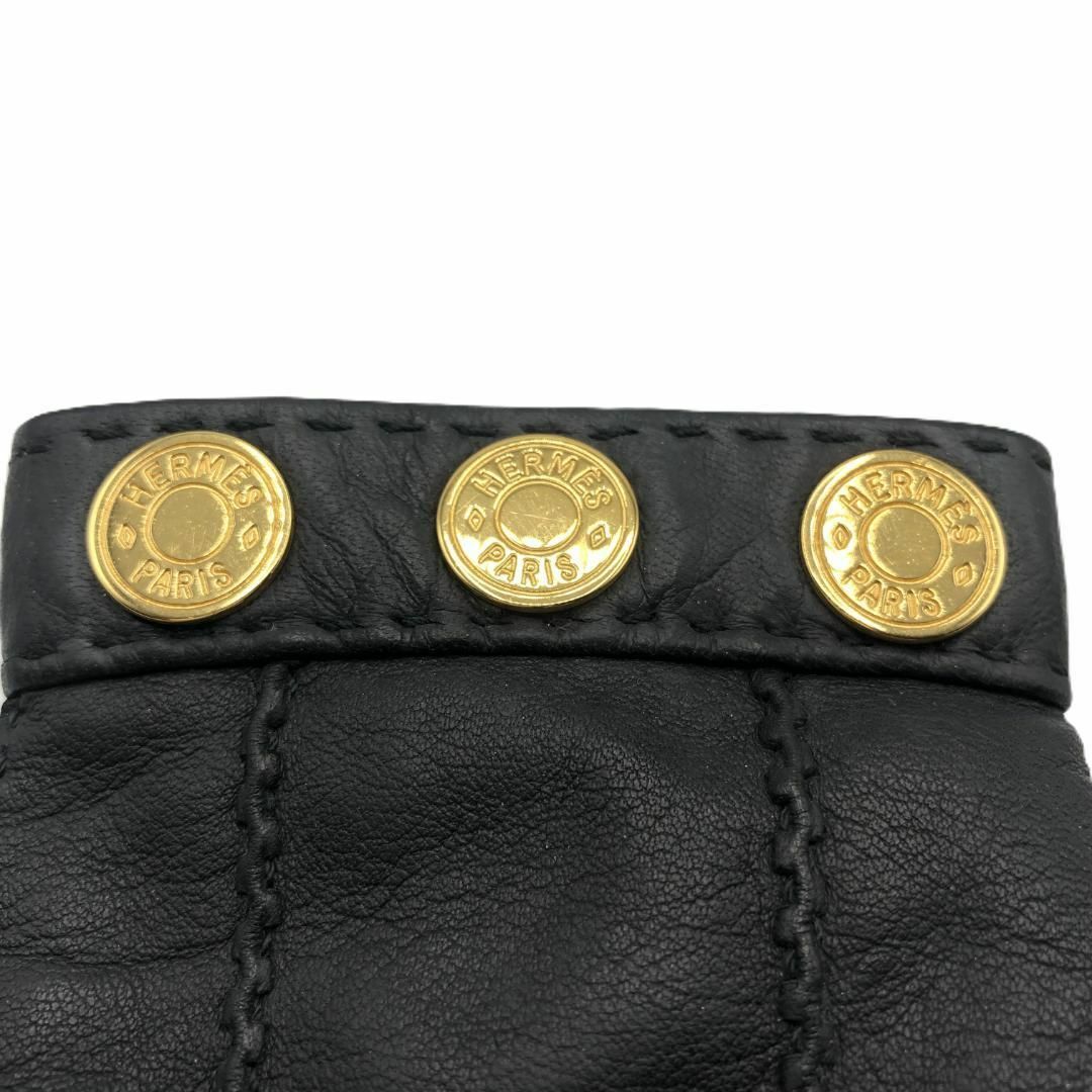 HERMES - HERMES セリエ ラムスキン グローブ 手袋 ゴールド 黒 HERMES - HERMES セリエ ラムスキン グローブ 手袋 ゴールド 黒