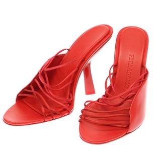 FERRAGAMO(靴/シューズ ・ レッド/赤色系)のフリマアイテム一覧 FERRAGAMO(靴/シューズ ・ レッド/赤色系)のフリマアイテム一覧