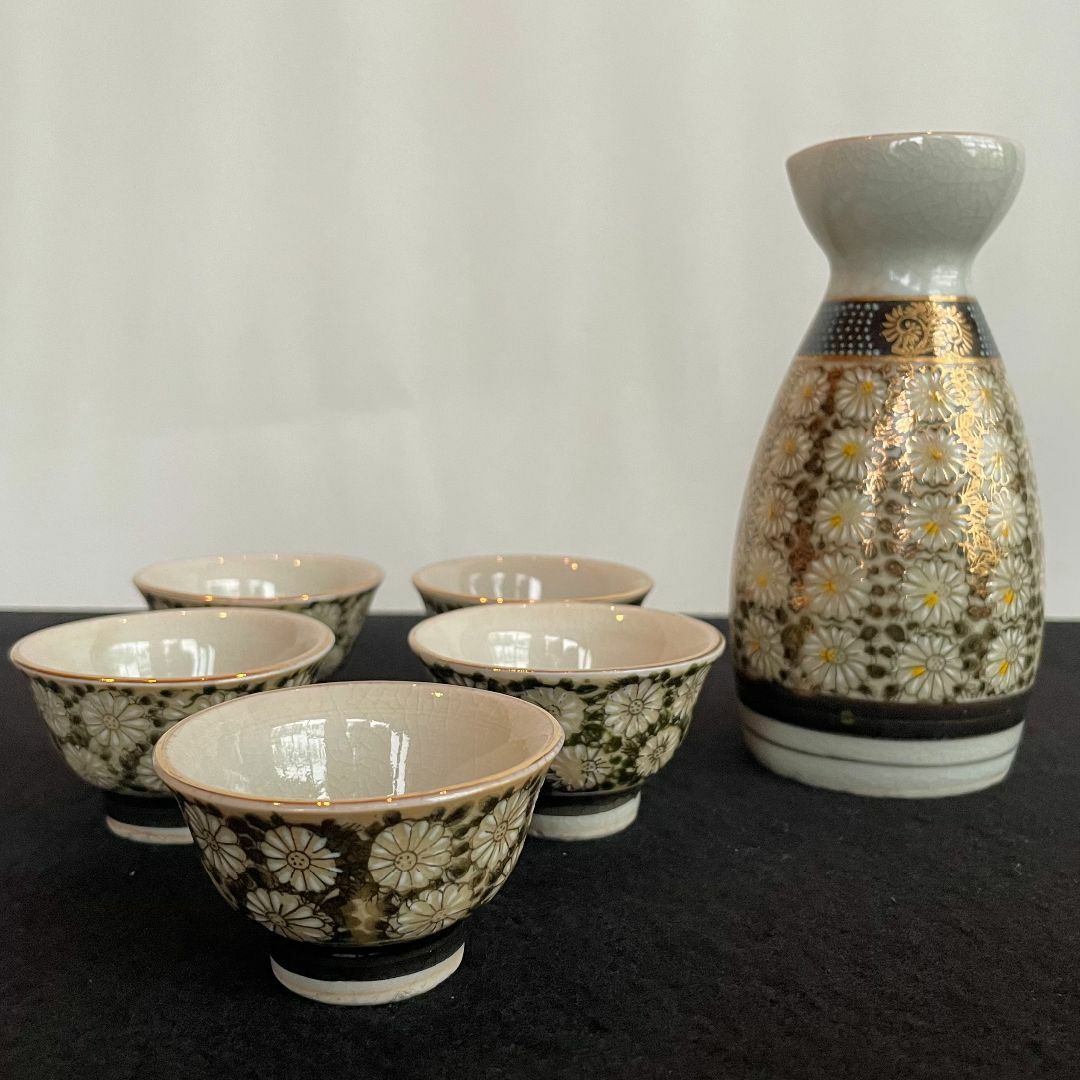 最大80％OFF - 『在庫ロス売買マーケット』 九谷焼 徳利1 猪口5 盃 金彩 菊文 豪華 高級 美品 酒器 6点 陶芸
