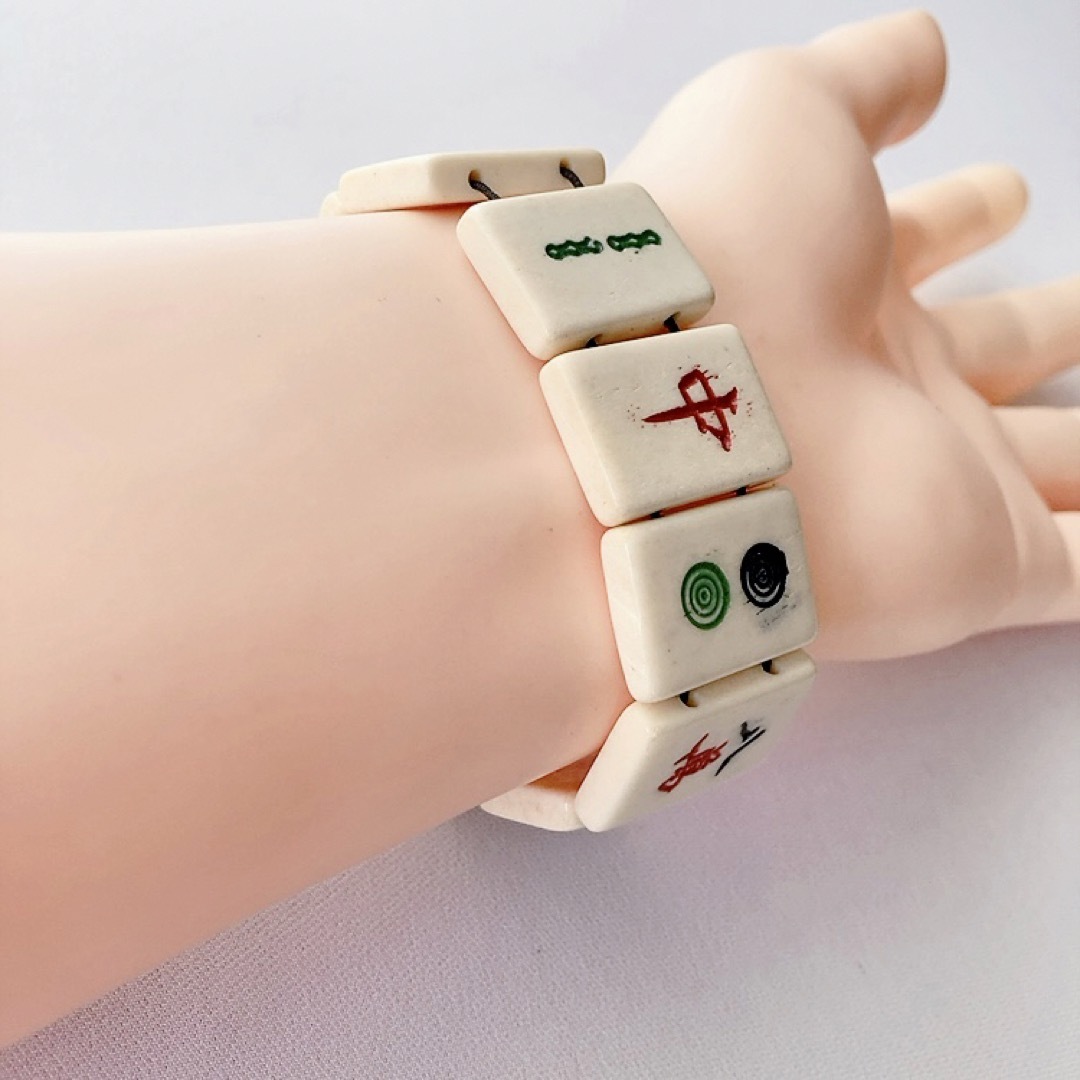 麻雀牌風ブレスレット 未使用 お洒落 ♪の通販 by じゅん |ラクマ 麻雀牌風ブレスレット 未使用 お洒落 ♪の通販 by じゅん |ラクマ