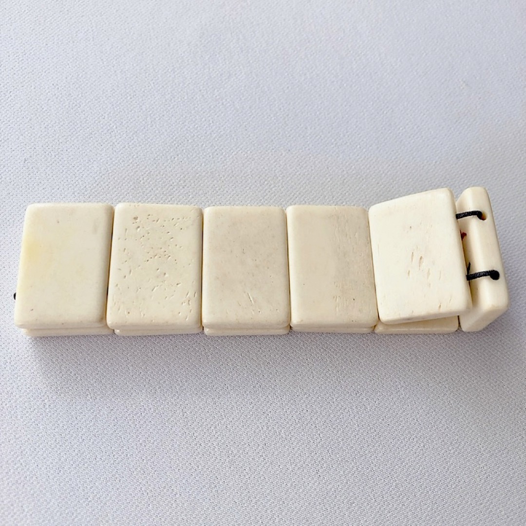 麻雀牌風ブレスレット 未使用 お洒落 ♪の通販 by じゅん |ラクマ 麻雀牌風ブレスレット 未使用 お洒落 ♪の通販 by じゅん |ラクマ