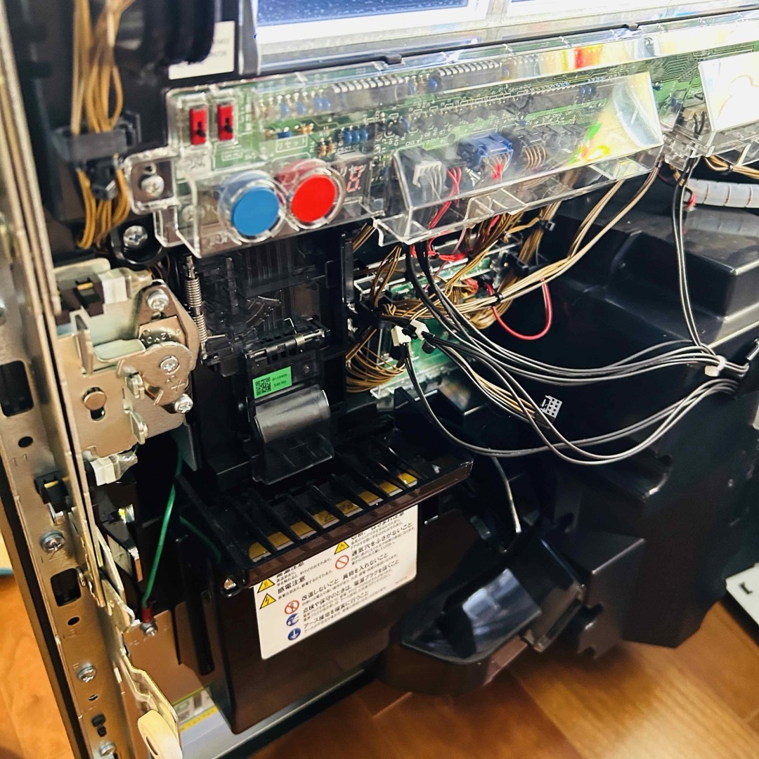 ☆パチスロ実機☆吉宗3 コイン不要機付 家庭用スロット ☆パチスロ実機☆吉宗3 コイン不要機付 家庭用スロット