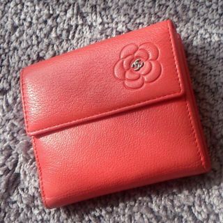 シャネル(CHANEL)のCHANELカメリア財布【美品】(財布)