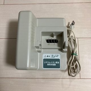 パナソニック(Panasonic)のパナソニック電動自転車充電器　NKJ033B(パーツ)