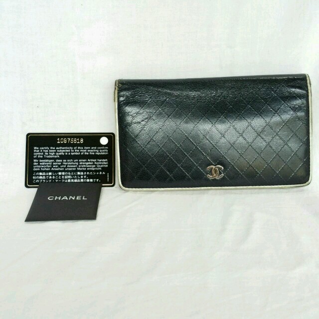 CHANEL マトラッセ 二つ折り長財布財布