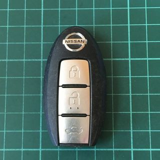 NI4813 日産 純正 キーレス ３ボタン トランク フーガ等(車内アクセサリ)