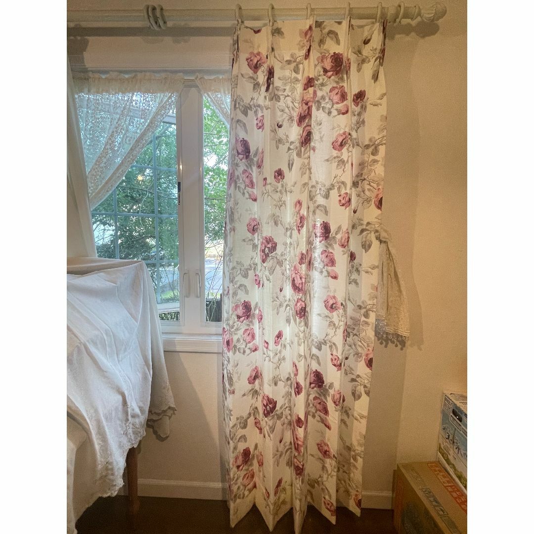 LAURA ASHLEY - ローラアシュレイ☆レア☆ローズ柄 未使用 LAURA ASHLEY - ローラアシュレイ☆レア☆ローズ柄 未使用