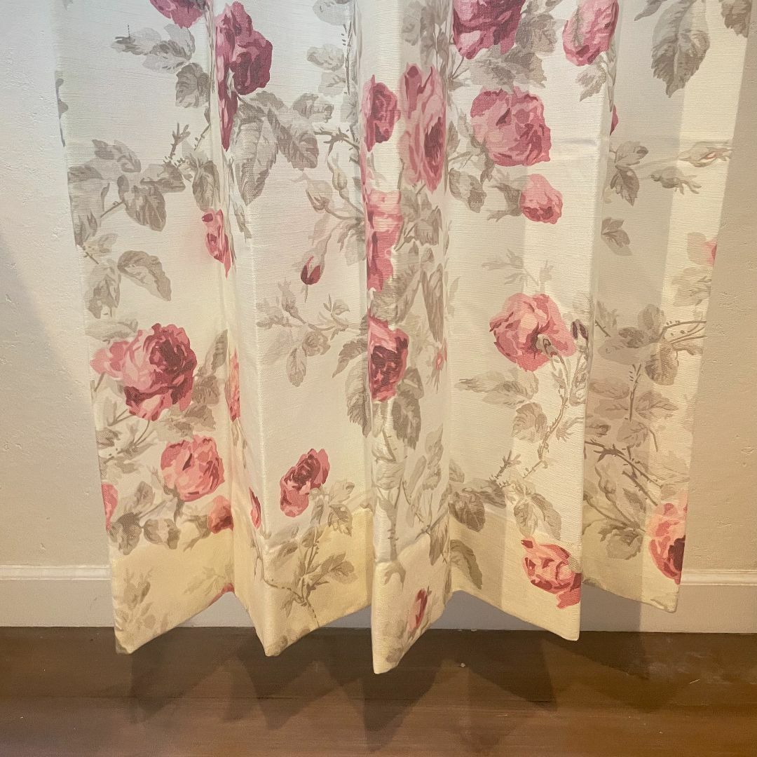 LAURA ASHLEY - ローラアシュレイ☆レア☆ローズ柄 未使用 LAURA ASHLEY - ローラアシュレイ☆レア☆ローズ柄 未使用