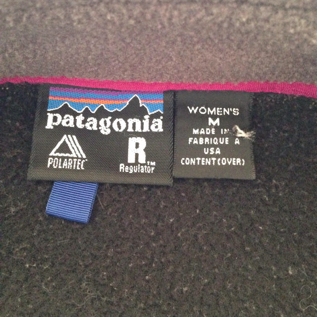 patagonia(パタゴニア)のパタゴニア黒フリース レディースのトップス(パーカー)の商品写真