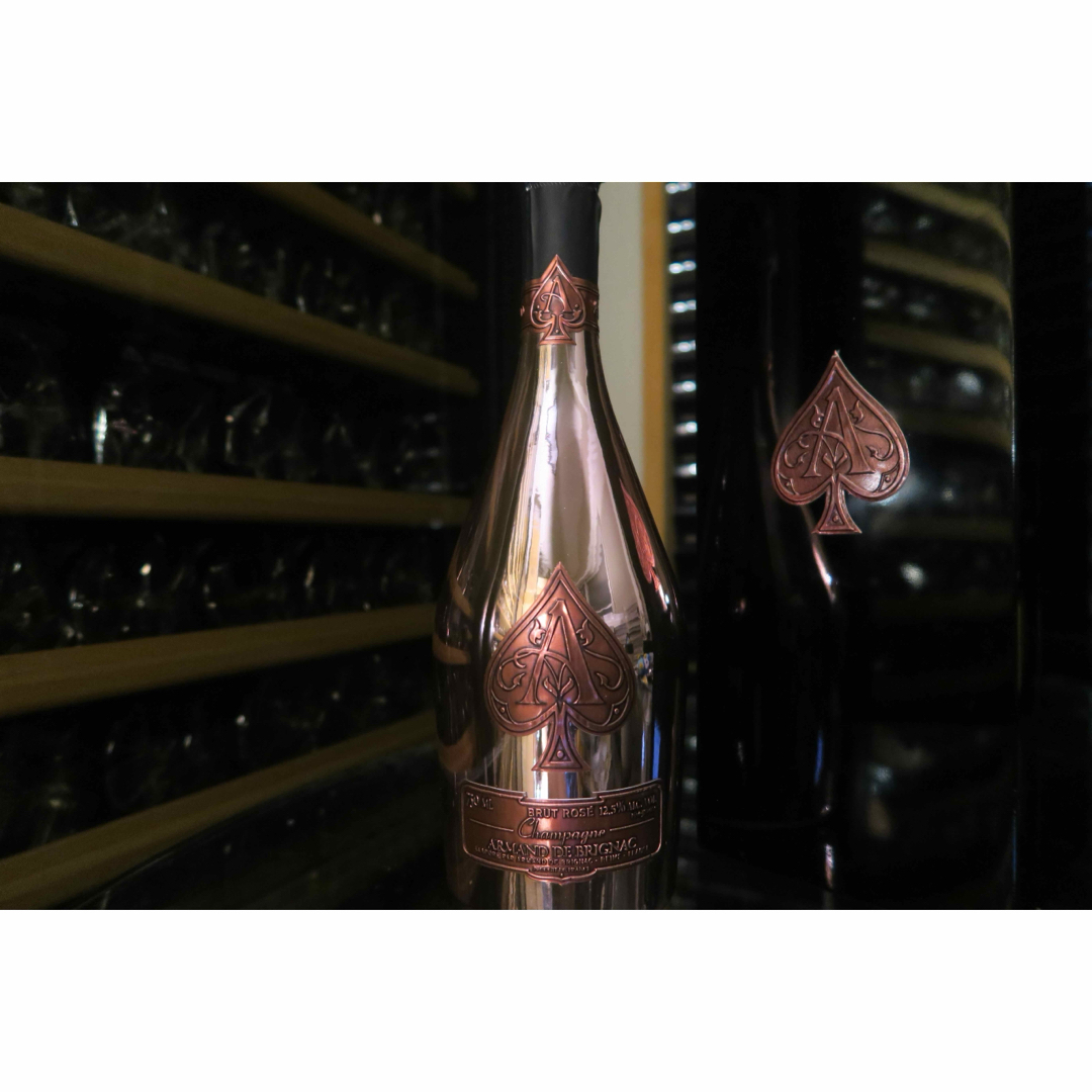 Armand de Brignac ロゼシャンパン 専用ボックス、カバー付き Armand de Brignac ロゼシャンパン 専用ボックス、カバー付き