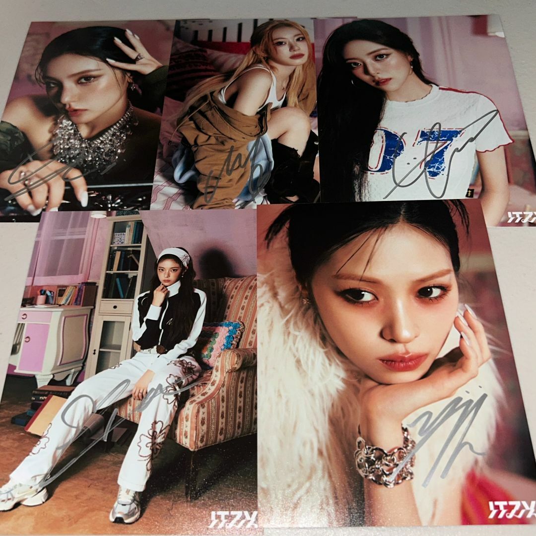ITZY 直筆サイン「GOLD」スチール写真5枚