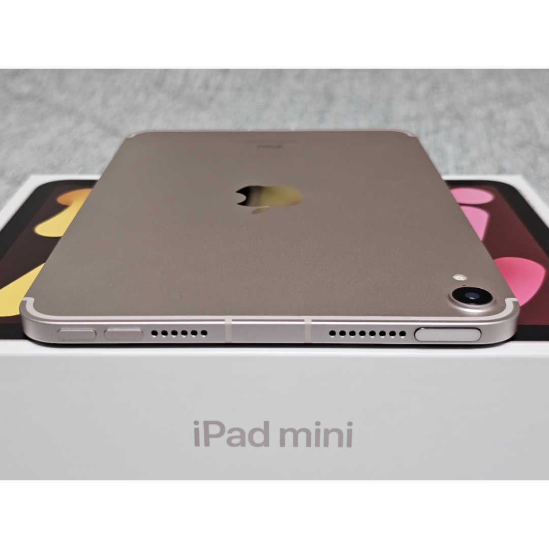 お子様用としてバッテリー97％iPad mini 16GB 新品ケース付