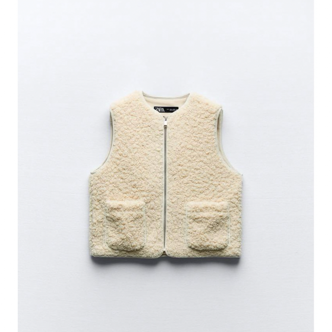ZARA - 【新品タグ付き】ZARA ショート フェイクファーベストの ZARA - 【新品タグ付き】ZARA ショート フェイクファーベストの