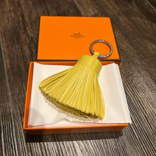 HERMES(キーホルダー ・ イエロー/黄色系)のフリマアイテム一覧 HERMES(キーホルダー ・ イエロー/黄色系)のフリマアイテム一覧