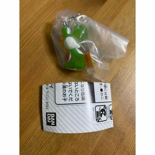 スーパーマリオ　めじるしアクセサリー　ガチャ　ヨッシー(チャーム)