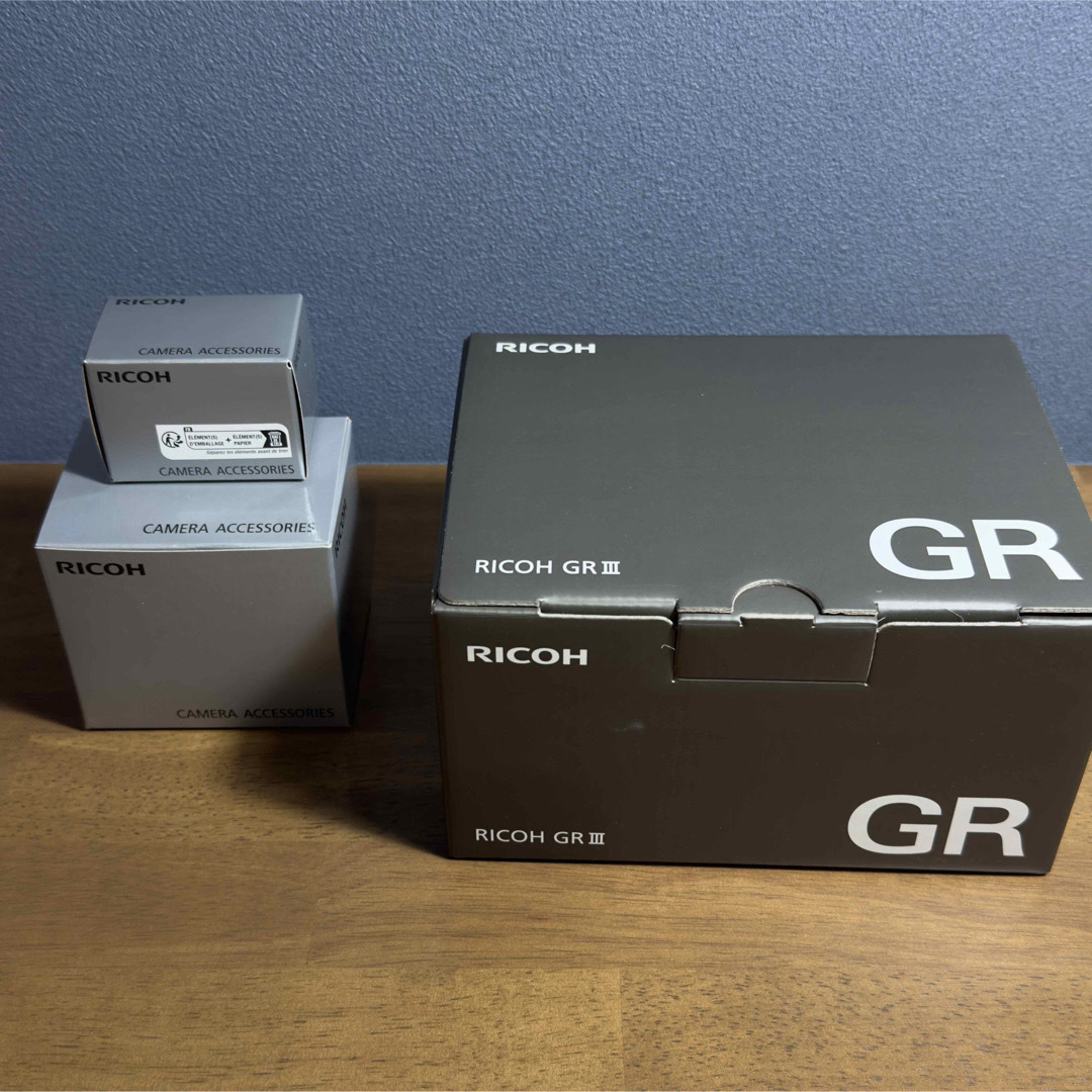 RICOH - ✨付属品多数!RICOH GR III 撮影枚数1200枚の通販 by RICOH - ✨付属品多数!RICOH GR III 撮影枚数1200枚の通販 by
