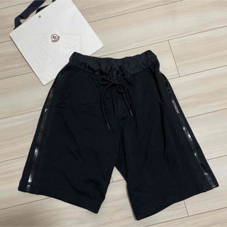 MONCLER(ショートパンツ)のフリマアイテム一覧 MONCLER(ショートパンツ)のフリマアイテム一覧