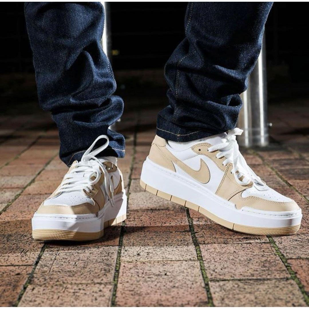 NIKE - 新品 ナイキ ウィメンズ エアジョーダン1 エレベート NIKE - 新品 ナイキ ウィメンズ エアジョーダン1 エレベート