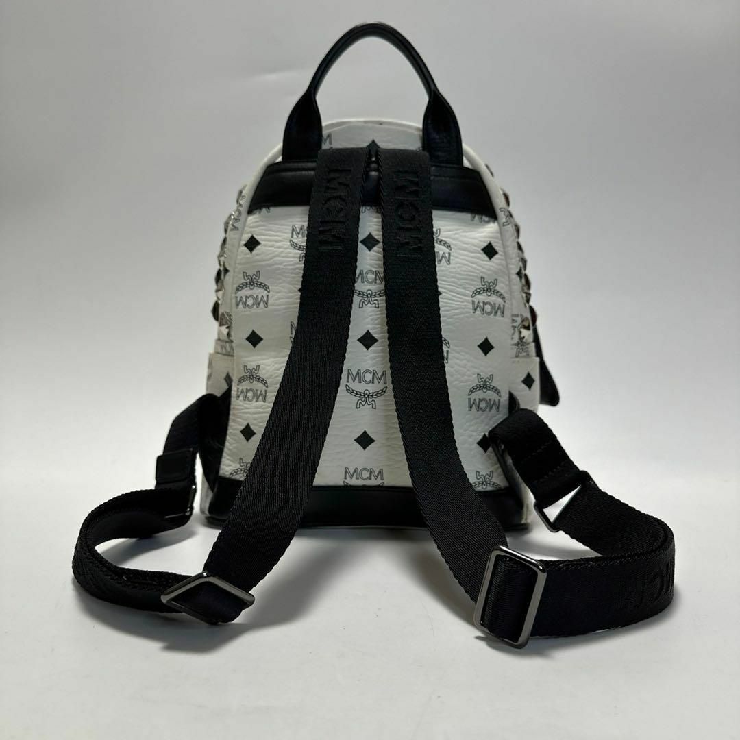e89【美品】Gカード付き MCM ヴィセトス柄 スタッズ 白 レザー e89【美品】Gカード付き MCM ヴィセトス柄 スタッズ 白 レザー