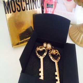 moschino 大振りイヤリング(イヤリング)