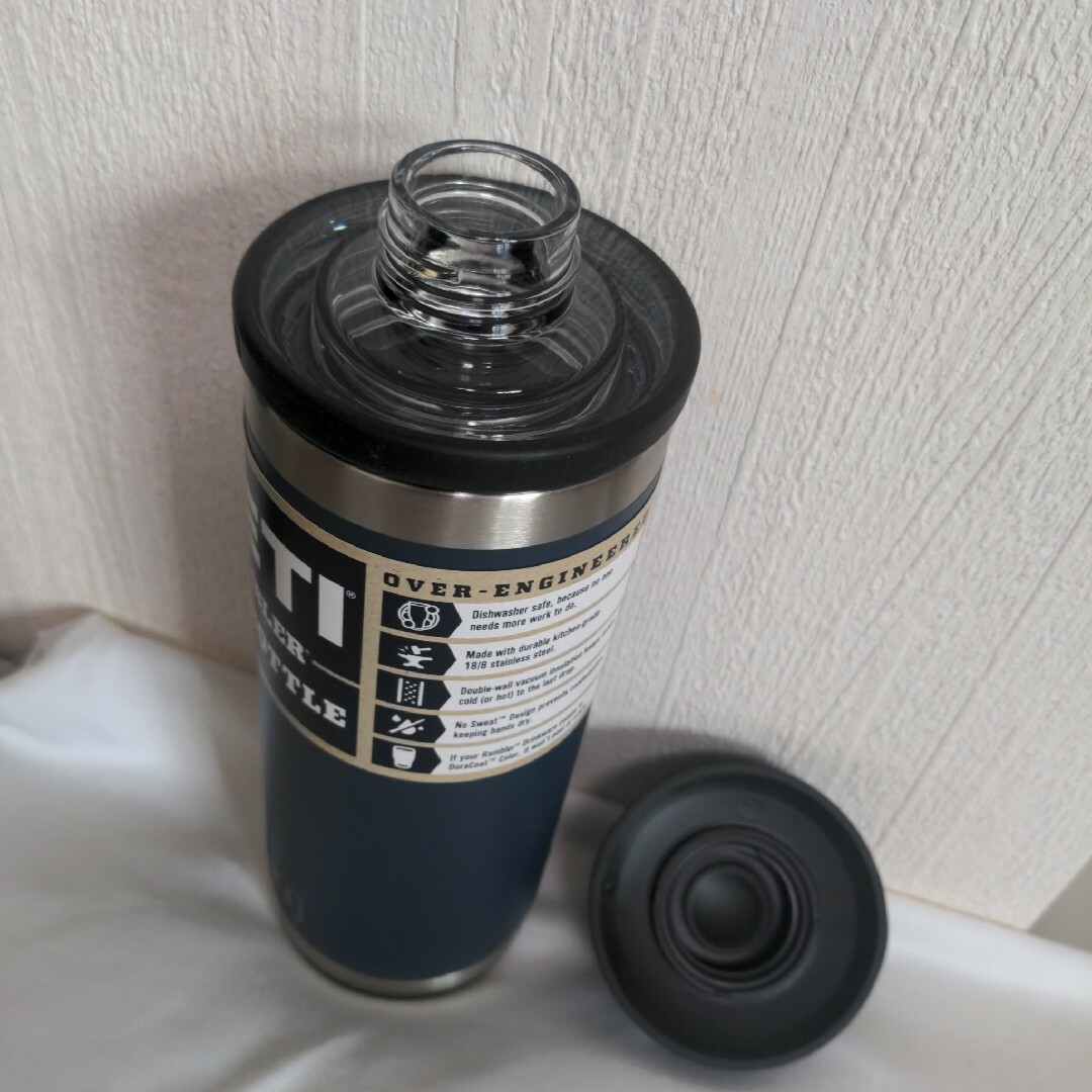 YETI - イエティ ランブラー 18oz タンブラー ボトル ネイビーの YETI - イエティ ランブラー 18oz タンブラー ボトル ネイビーの