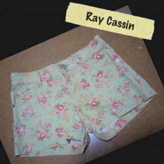 レイカズン(RayCassin)のRay Cassin＊花柄ショーパン(ショートパンツ)