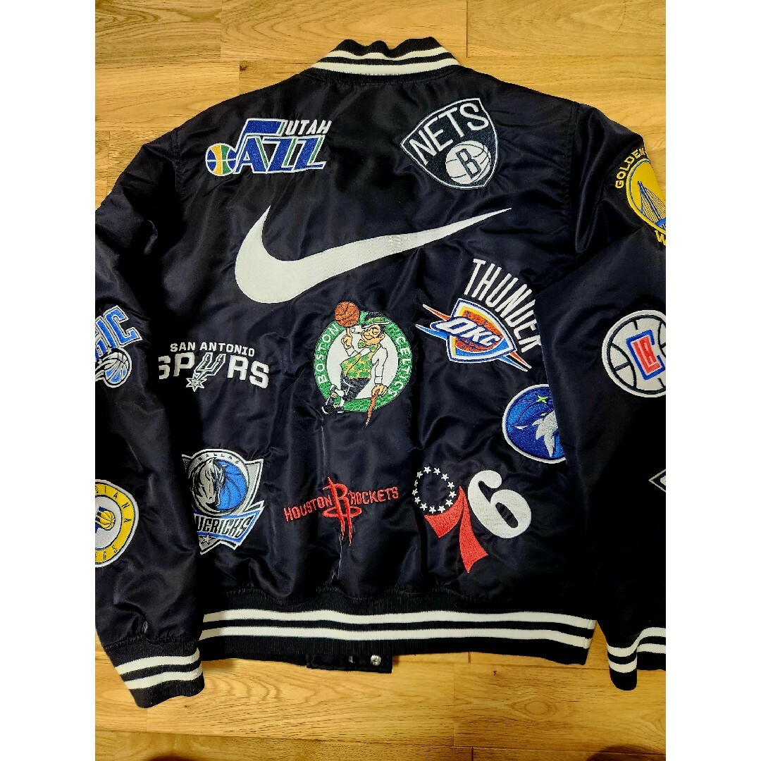 Supreme Nike NBA Teams Warm-Up Jacket M Supreme Nike NBA Teams Warm-Up Jacket M