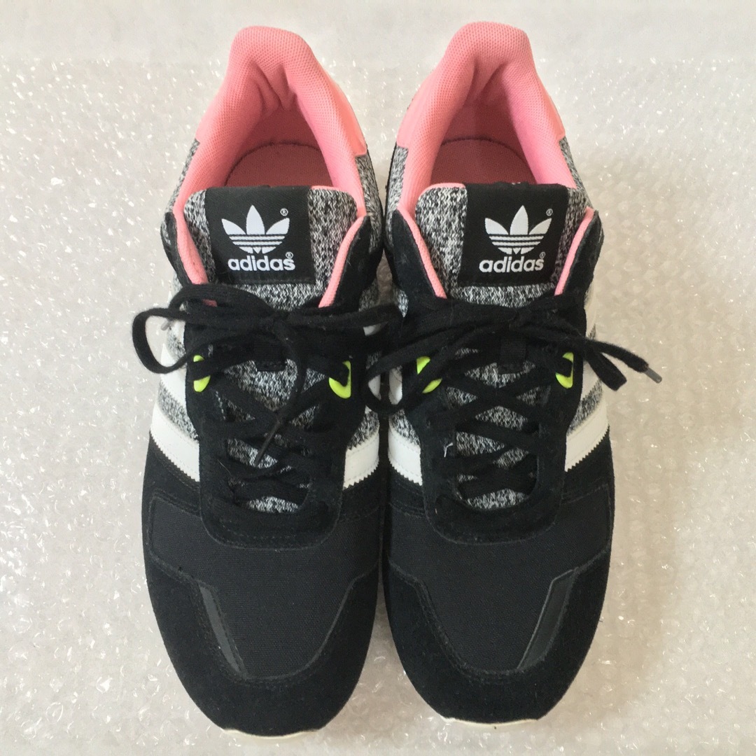 アディダススニーカー ZX700 B25816 アディダススニーカー ZX700 B25816