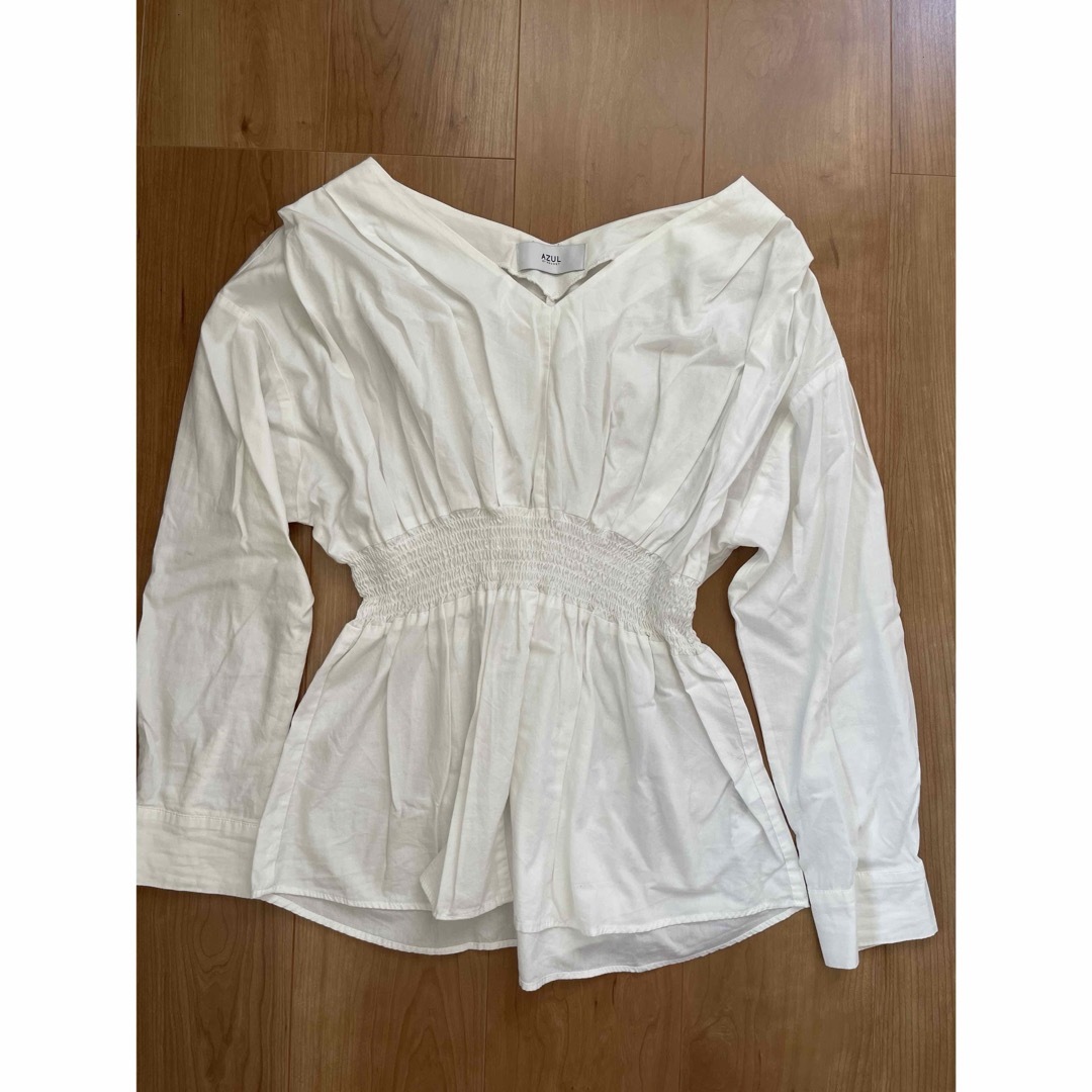 AZUL by moussy(アズールバイマウジー)のAZUL 白シャツ　長袖シャツ レディースのトップス(シャツ/ブラウス(長袖/七分))の商品写真