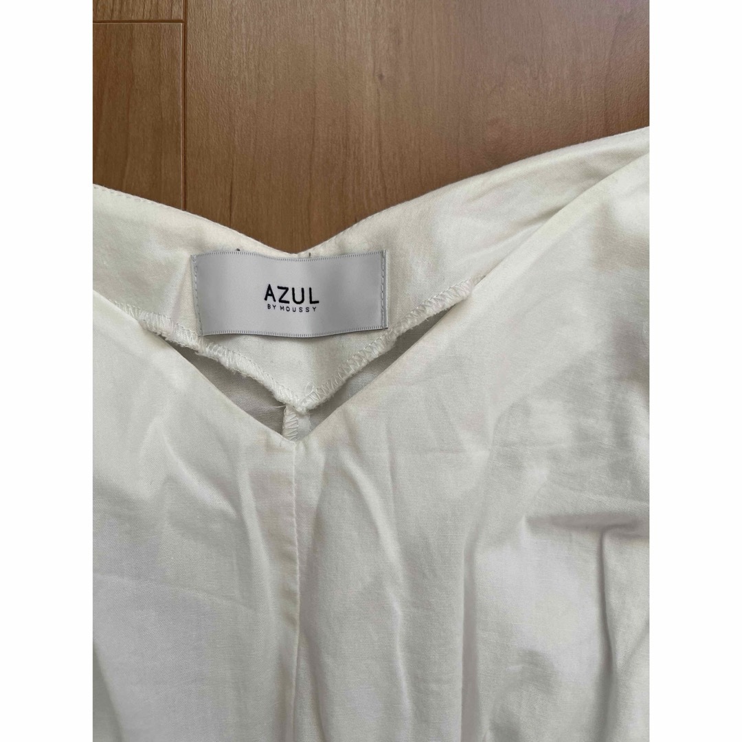 AZUL by moussy(アズールバイマウジー)のAZUL 白シャツ　長袖シャツ レディースのトップス(シャツ/ブラウス(長袖/七分))の商品写真