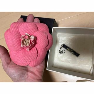 CHANEL(ブローチ/コサージュ)のフリマアイテム一覧 CHANEL(ブローチ/コサージュ)のフリマアイテム一覧