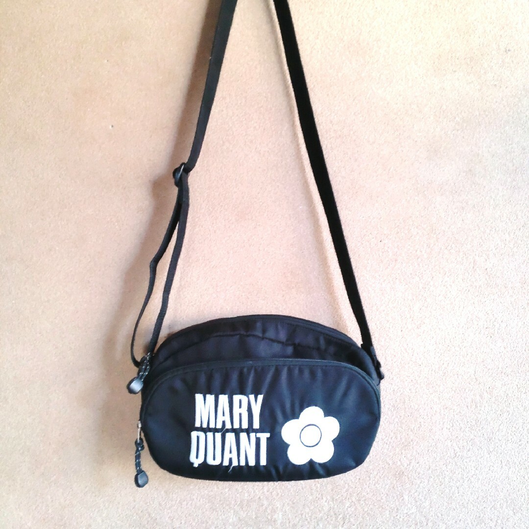 MARY QUANT - マリークワントMARY QUANT 黒 デイジー/ロゴ入り MARY QUANT - マリークワントMARY QUANT 黒 デイジー/ロゴ入り