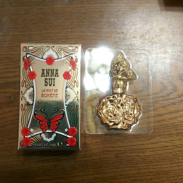 ANNA SUI(アナスイ)の☆harusan 専用☆ANNA SUI 香水 ミニサイズ コスメ/美容の香水(香水(女性用))の商品写真