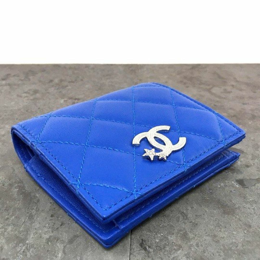 CHANEL - 送料込み! 未使用品 CHANEL コンパクトウォレット CHANEL - 送料込み! 未使用品 CHANEL コンパクトウォレット
