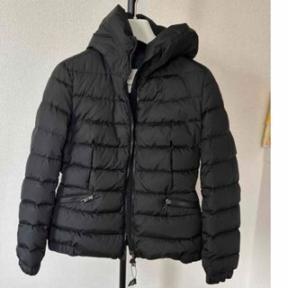 Artemis MONCLERのフリマアイテム一覧 Artemis MONCLERのフリマアイテム一覧