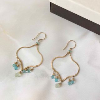 ハワイジュエリー　天然石シャンデリアピアス (ピアス)