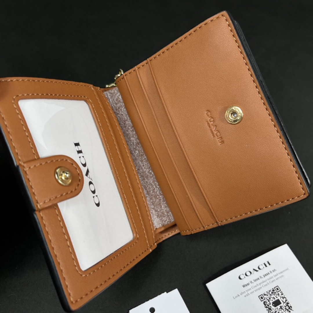 COACH - COACH シグネチャー フローラル 二つ折り財布 CZ601 花 COACH - COACH シグネチャー フローラル 二つ折り財布 CZ601 花