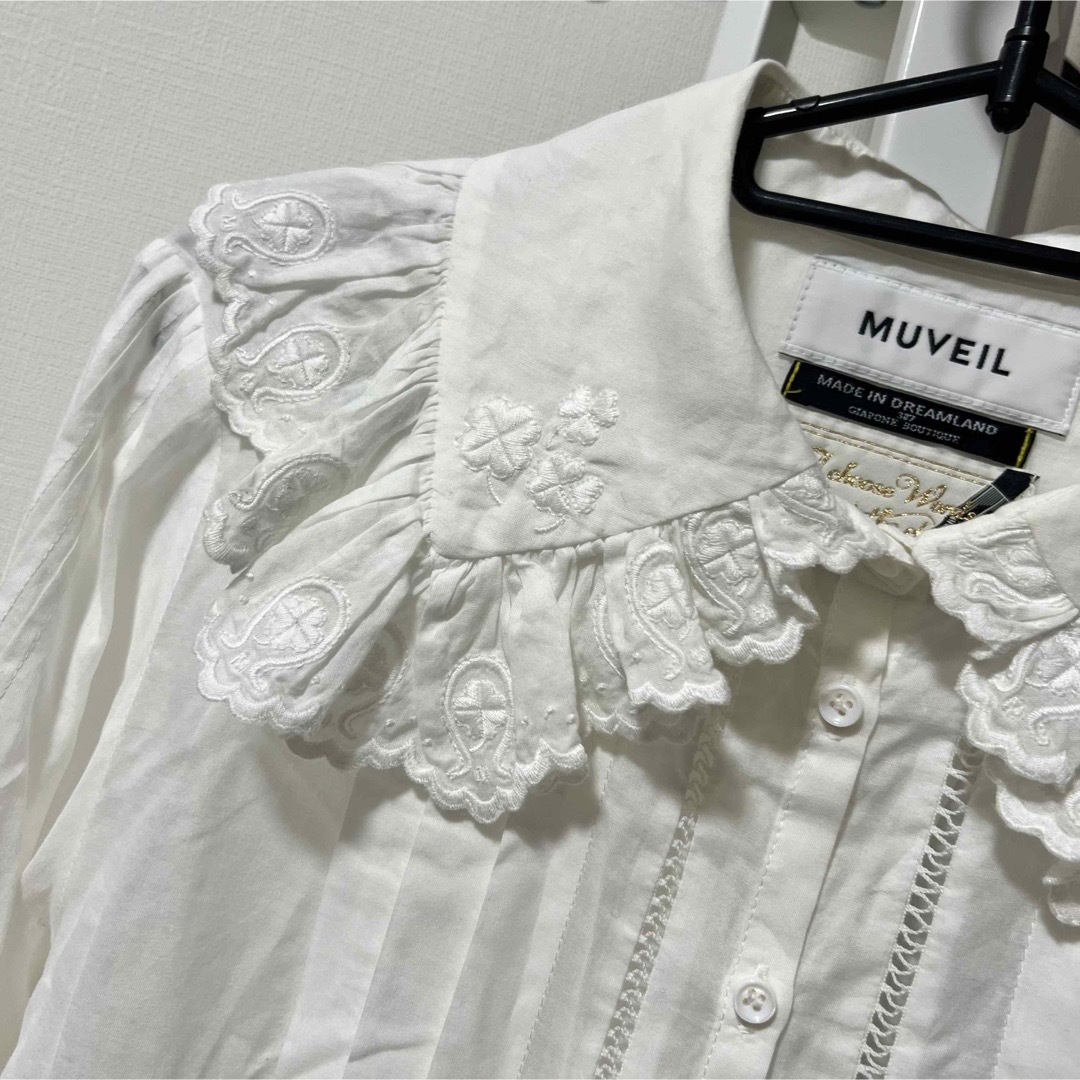 新品MUVEIL ミュベール刺繍レースブラウス ホワイト 新品MUVEIL ミュベール刺繍レースブラウス ホワイト