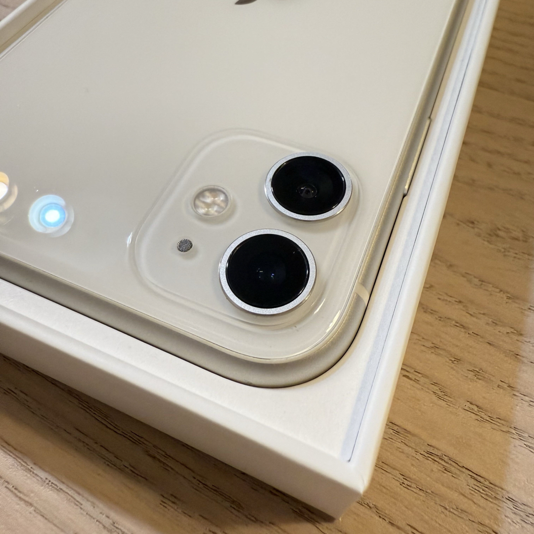 Apple - iPhone 11 128G ホワイト 美品 の通販 by 断捨離family Apple - iPhone 11 128G ホワイト 美品 の通販 by 断捨離family