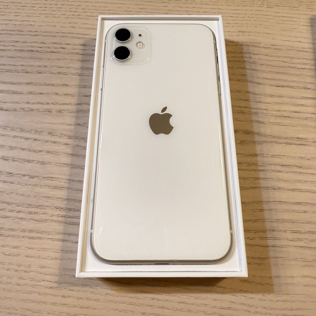 Apple - iPhone 11 128G ホワイト 美品 の通販 by 断捨離family Apple - iPhone 11 128G ホワイト 美品 の通販 by 断捨離family