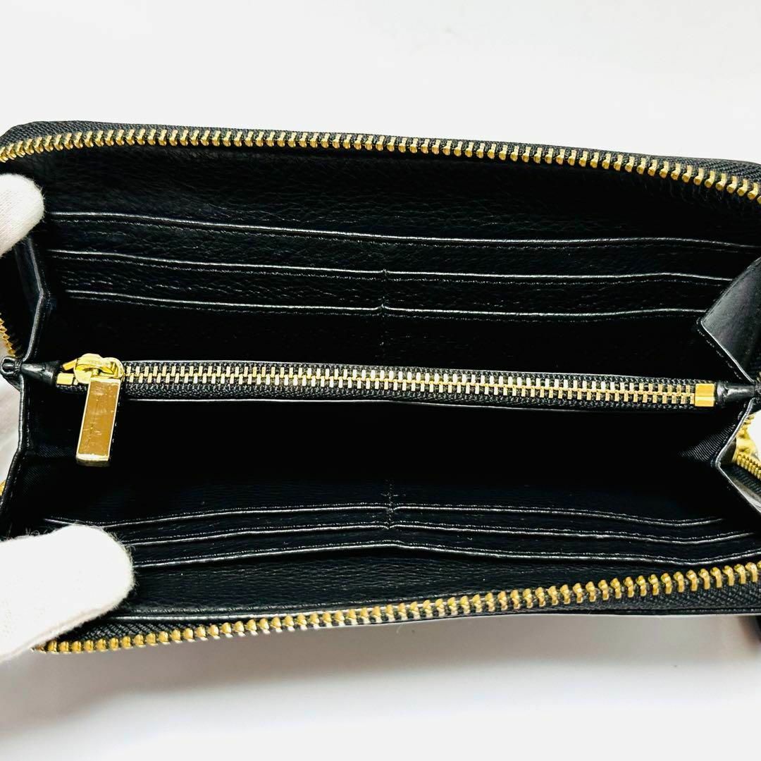 美品✨トリーバーチ ラウンドファスナー 長財布 エンボス 美品✨トリーバーチ ラウンドファスナー 長財布 エンボス