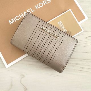 MICHAEL KORS - 新品 MICHAEL KORS 折り財布 ゴールド 二つ折り MICHAEL KORS - 新品 MICHAEL KORS 折り財布 ゴールド 二つ折り