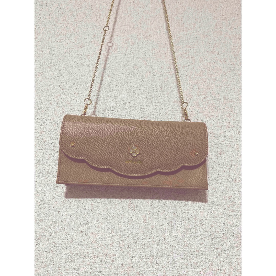 ミッシュマッシュ】 ベージュ スカラップデザイン 長財布の通販 ミッシュマッシュ】 ベージュ スカラップデザイン 長財布の通販