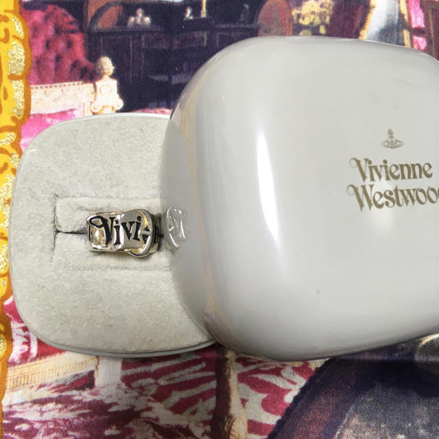 Vivienne Westwood(ヴィヴィアンウエストウッド)の美品 Vivienne ベルトリング レディースのアクセサリー(リング(指輪))の商品写真